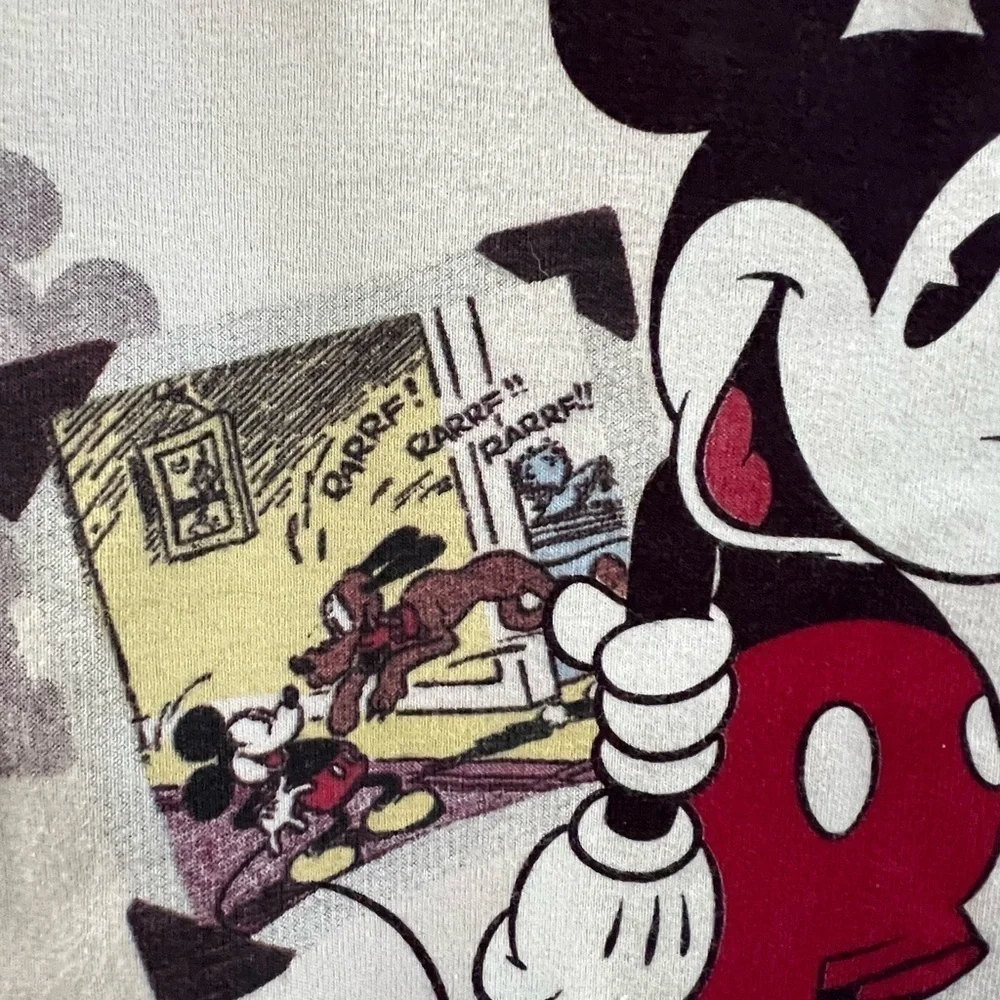 Bradford Exchange x Disney “Retro Mickey” Artistic Apparel Line 3/4 Sleeve Shirt - Picture 6 of 6